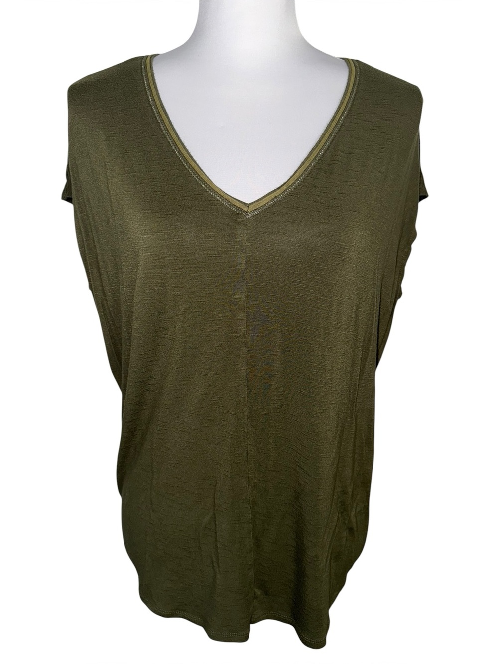 White House Black Market S Olive Green V Neck Slub Knit Top Rayon‎ Stretch